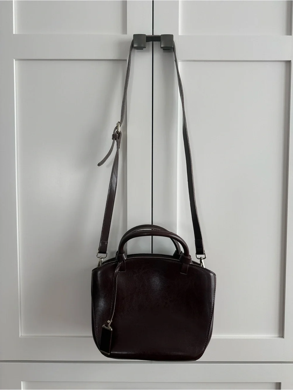 Women’s Leather Crossbody Bag in Dark Brown